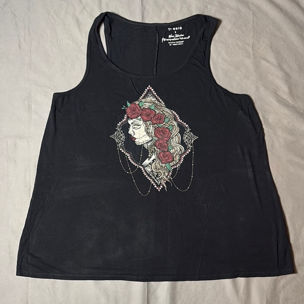 Torrid Black Sleeveless Crop Graphic Tank Top‎